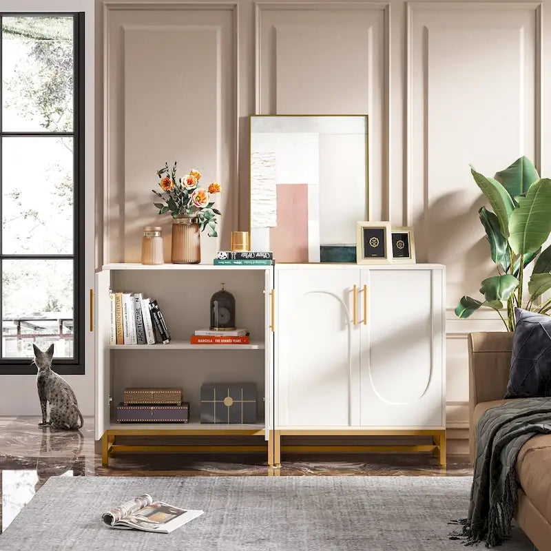 Buffet moderne à 4 portes avec étagère réglable, idéal pour le salon, la cuisine, la salle à manger ou le couloir.