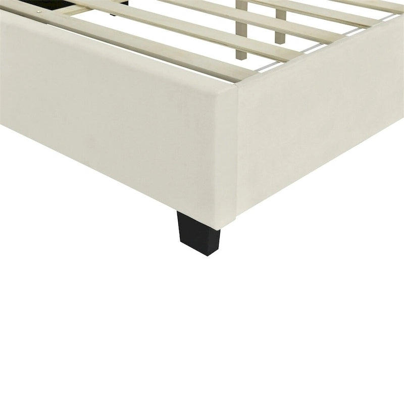 Lit plateforme rembourré en velours, format queen, avec grande tête de lit