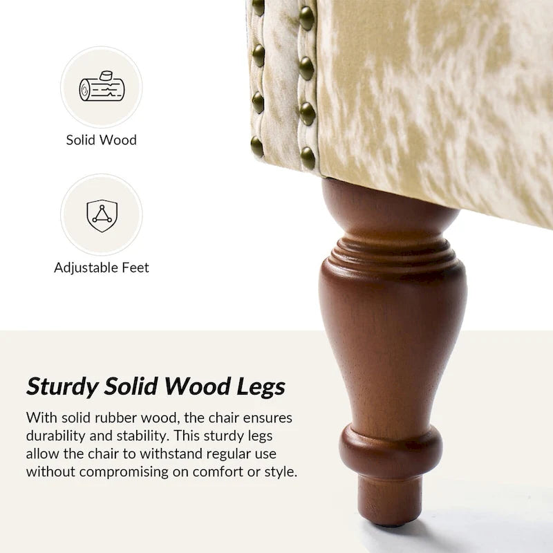 Fauteuil Ivan à motif animal traditionnel avec garniture cloutée par HULALA HOME